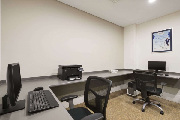 Hotel Ramada by Wyndham Bahrain (Manama)
